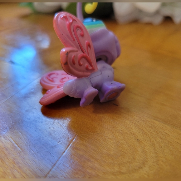 Littlest Pet Shop LPS #93 Purple Butterfly Blue Eyes Pink Wings 2005 - Picture 9 of 10